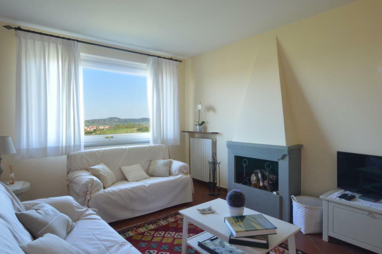 Appartement La Casa Di Chloe à Poggibonsi Extérieur photo