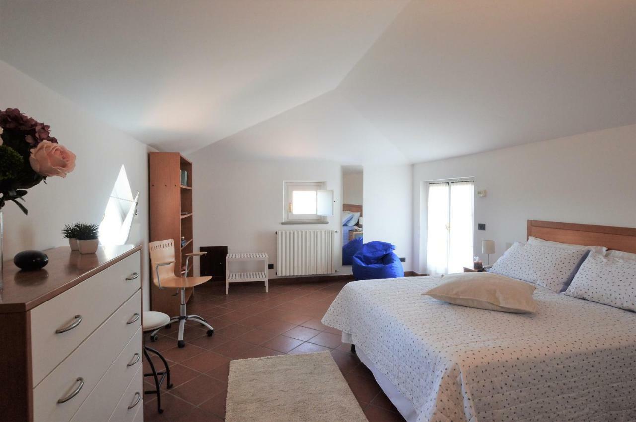 Appartement La Casa Di Chloe à Poggibonsi Extérieur photo